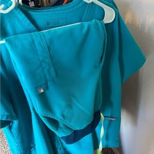 Figs Teal yola skinny Scrub pants in medium tall